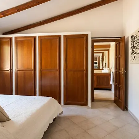 Apartman Nuras - L'olmo E Il Mare Beachfront